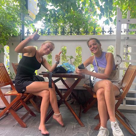 Papa Villa Homestay Хойан Экстерьер фото